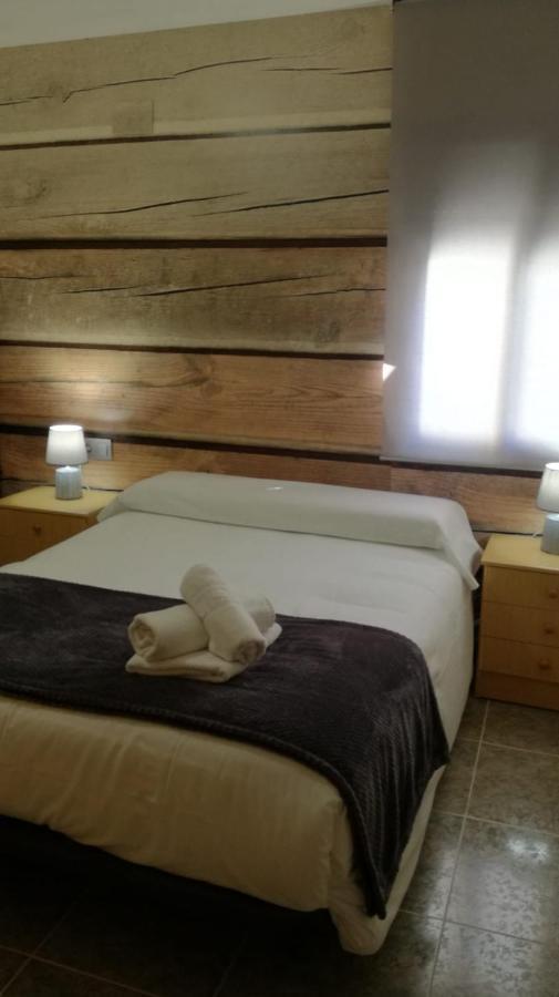 Apartamentos Los Robles Alcala del Jucar Ngoại thất bức ảnh
