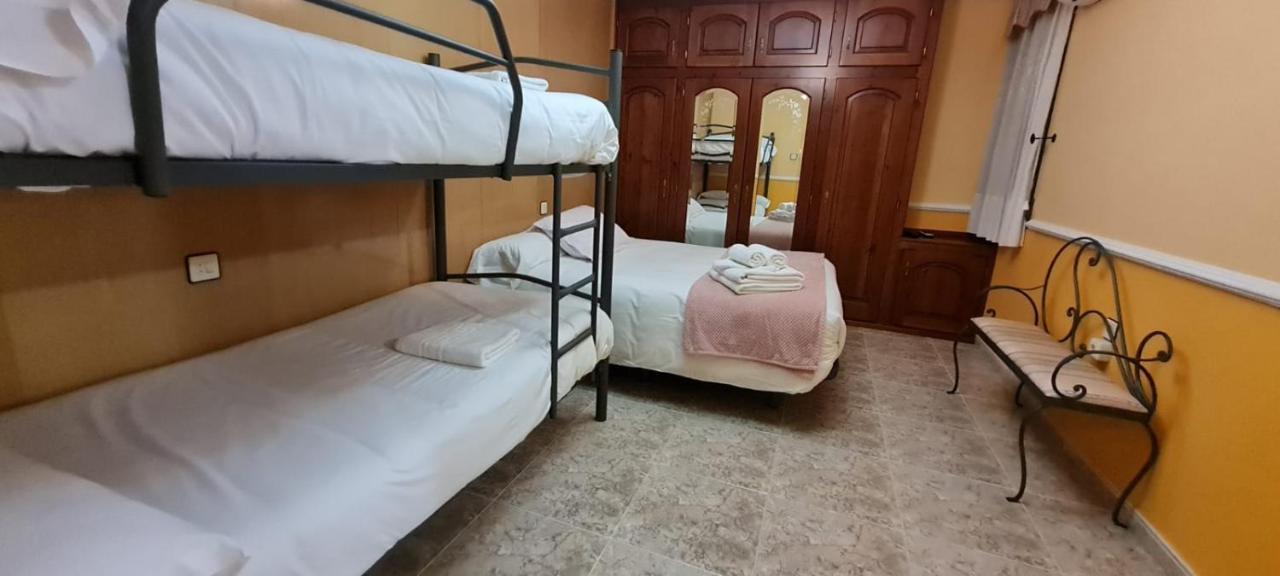 Apartamentos Los Robles Alcala del Jucar Ngoại thất bức ảnh