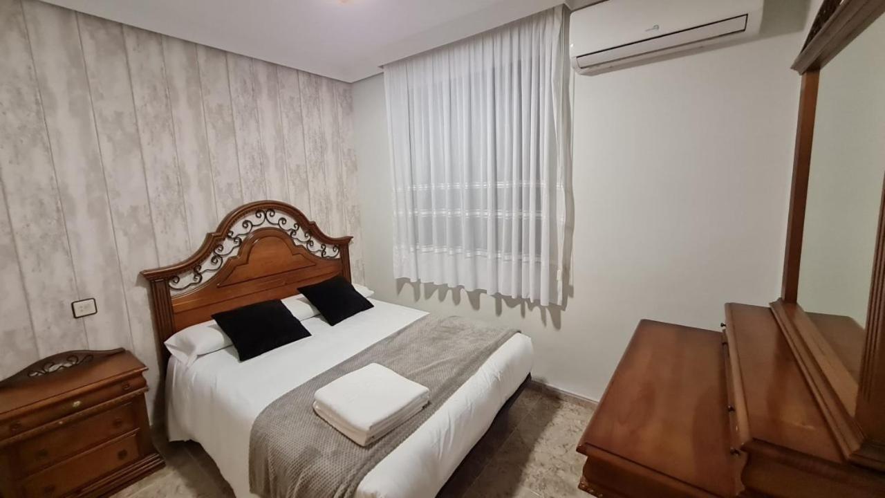 Apartamentos Los Robles Alcala del Jucar Ngoại thất bức ảnh